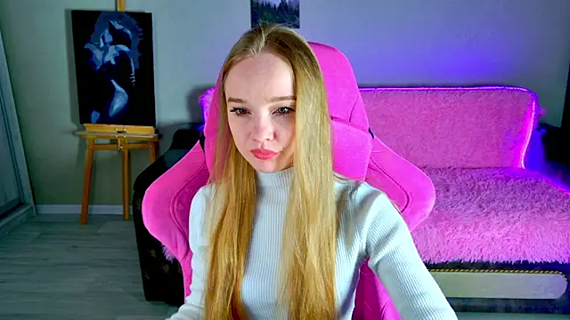 Shawty Mia online show from February 4, 8:04 pm