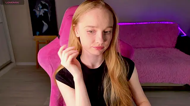 Snapshot of Shawty_Mia chatting on November 11, 5:08 pm Shawty Mia online show from November 11, 5:08 pm