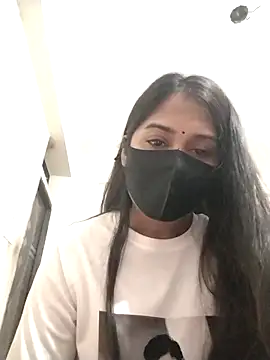 Green LaDY66 online show from December 14, 3:17 pm