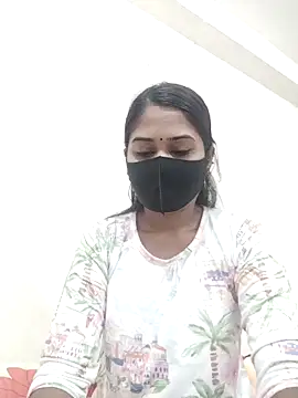 Green LaDY66 online show from November 28, 4:12 am