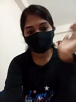 Green LaDY66 online show from November 28, 4:18 pm