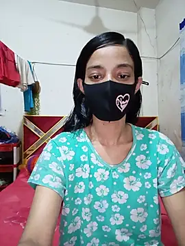 Green LaDY66 online show from June 6, 4:45 pm