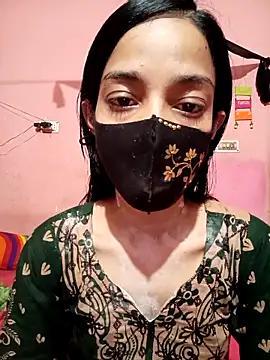 Green LaDY66 online show from May 12, 1:39 pm