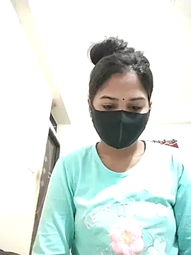 Green LaDY66 online show from December 16, 4:28 am