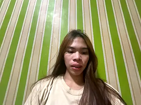 kierra fox online show from December 5, 2:15 pm