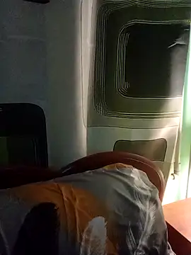 Snapshot of Esenia505 chatting on November 26, 5:18 am Esenia505 online show from November 26, 5:18 am