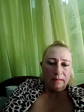 Snapshot of Esenia505 chatting on November 1, 12:54 pm Esenia505 online show from November 1, 12:54 pm