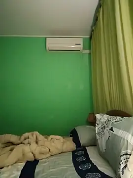 Snapshot of Esenia505 chatting on October 30, 4:15 pm Esenia505 online show from October 30, 4:15 pm