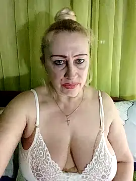 Esenia505 online show from April 4, 2:45 pm