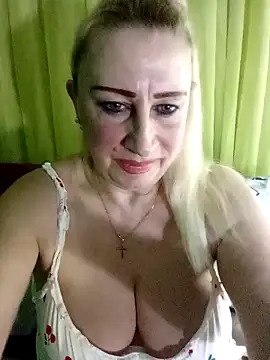 Esenia505 online show from April 14, 3:28 pm