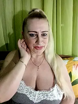 Esenia505 online show from April 19, 6:10 pm