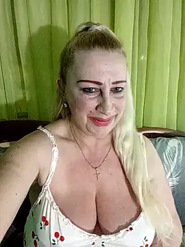 Esenia505 online show from May 6, 1:48 pm