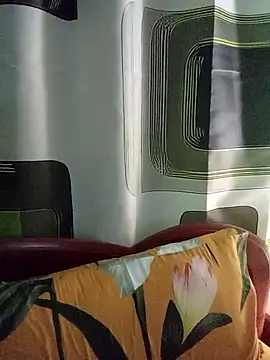 Snapshot of Esenia505 chatting on December 1, 4:41 pm Esenia505 online show from December 1, 4:41 pm