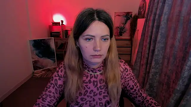 Snapshot of AleksaLaurent chatting on November 1, 6:30 am AleksaLaurent online show from November 1, 6:30 am