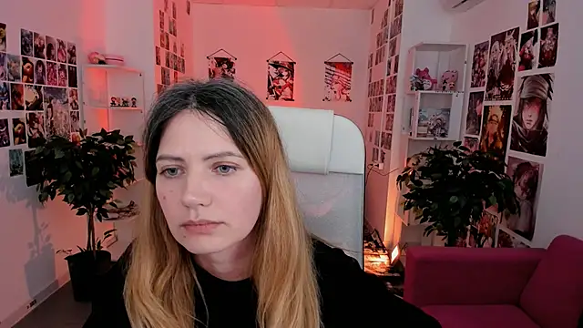 Snapshot of AleksaLaurent chatting on October 29, 8:57 am AleksaLaurent online show from October 29, 8:57 am