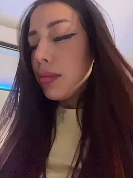 AshleyWinslow online show from March 25, 6:46 am