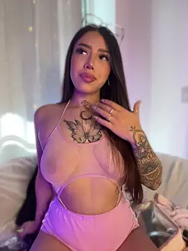 AshleyWinslow online show from April 11, 1:59 pm