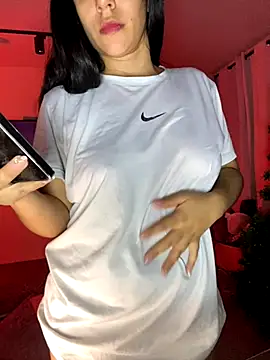 Snapshot of Sara-215 chatting on November 22, 12:43 am Sara-215 online show from November 22, 12:43 am