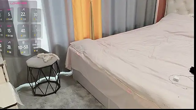 zhnlky online show from January 12, 7:15 am