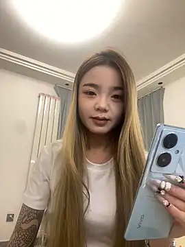 Snapshot of LX125216 chatting on October 28, 5:23 pm LX125216 online show from October 28, 5:23 pm