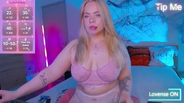 LisaCandy1 online show from November 12, 1:59 pm