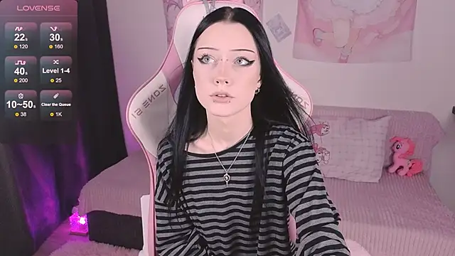 ophelia amber online show from June 17, 7:02 pm