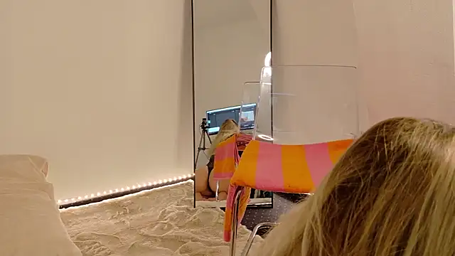 Ammelia  online show from November 3, 6:29 am