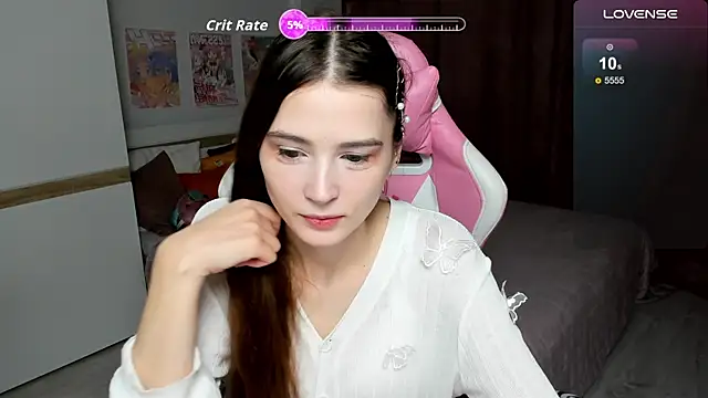 Hana Flo  online show from December 5, 1:53 pm