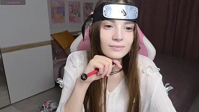 Hana Flo  online show from November 5, 2:09 pm