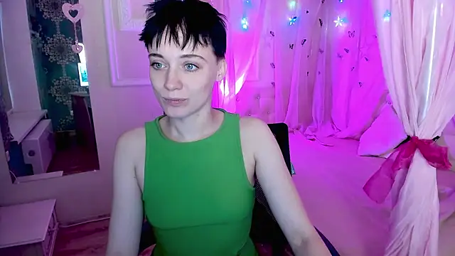 ErickaFetish online show from November 12, 7:01 am