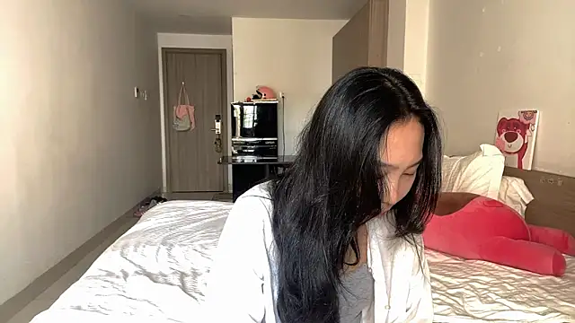 Snapshot of LizParadiz chatting on October 31, 6:32 am LizParadiz online show from October 31, 6:32 am