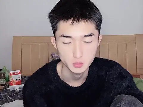 N228 online show from November 8, 9:02 am