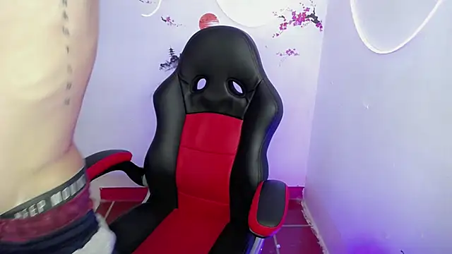 Snapshot of The_latin_boy chatting on November 15, 8:02 pm The latin boy online show from November 15, 8:02 pm