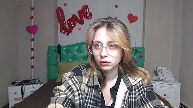 TracyLll online show from February 1, 6:11 am