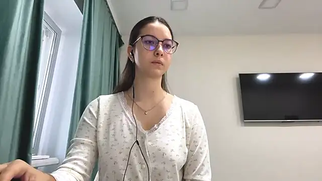 Snapshot of Allisgree chatting on October 29, 6:01 am Allisgree online show from October 29, 6:01 am