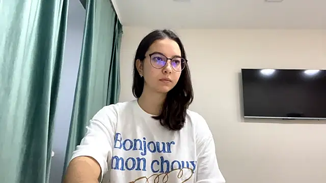 Snapshot of Allisgree chatting on November 15, 7:23 am Allisgree online show from November 15, 7:23 am