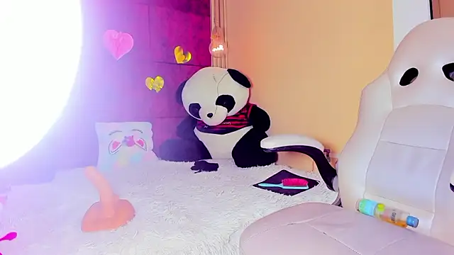 ChanellBrad online show from March 11, 2:00 pm