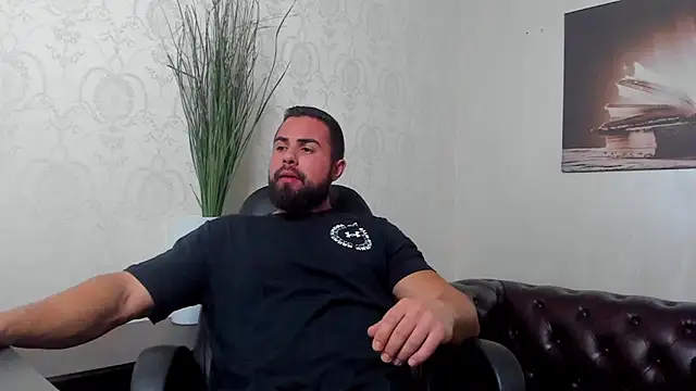 Snapshot of HayesWood chatting on November 26, 6:13 am HayesWood online show from November 26, 6:13 am