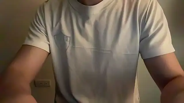 Snapshot of dudeseven chatting on June 2, 3:34 pm dudeseven online show from June 2, 3:34 pm