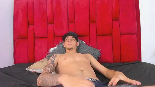 Mathewboy 069 online show from November 7, 3:11 am