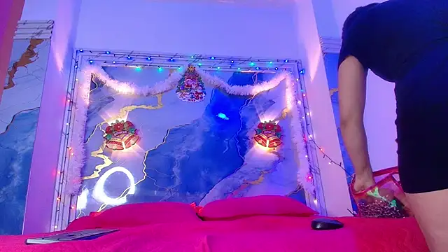 Snapshot of Girls_from_medellin chatting on December 4, 3:27 am Girls from medellin online show from December 4, 3:27 am