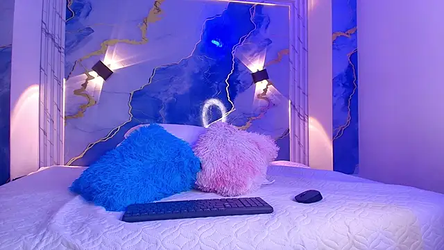 Snapshot of Girls_from_medellin chatting on November 2, 3:11 am Girls from medellin online show from November 2, 3:11 am