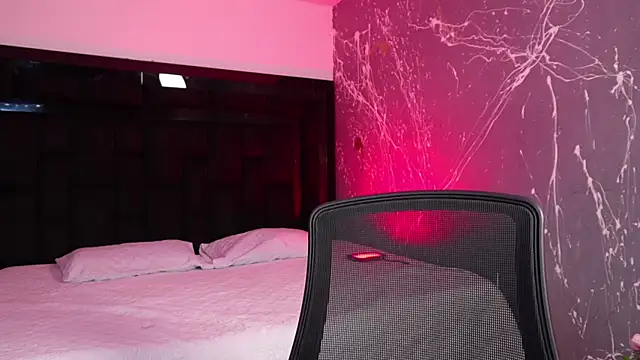 LilithLuxorr online show from December 1, 1:34 pm