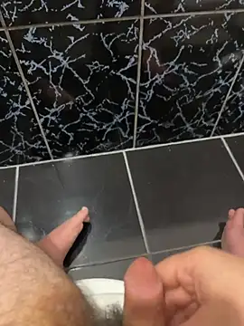 Snapshot of bfbfbfrr chatting on November 8, 3:43 am bfbfbfrr online show from November 8, 3:43 am