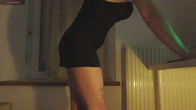 adeux2 online show from February 8, 11:57 pm