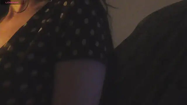 adeux2 online show from April 21, 10:49 pm