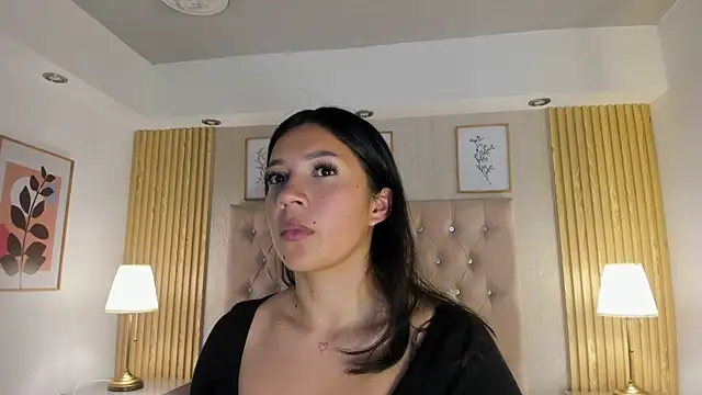 KamyGlam online show from July 8, 8:09 pm