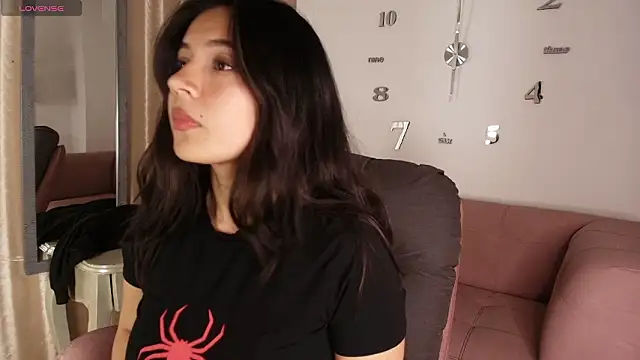 KamyGlam online show from February 10, 8:08 pm