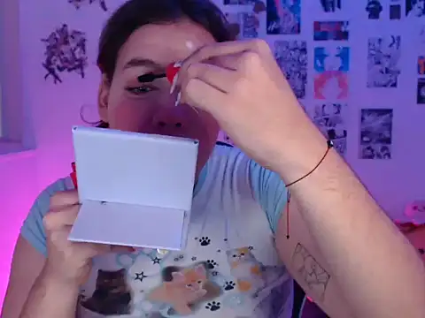 Snapshot of reiko_doll chatting on December 15, 7:09 pm reiko doll online show from December 15, 7:09 pm