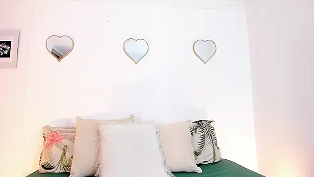 julialex  online show from March 5, 6:59 pm